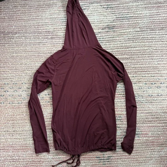 Mountain Hardware Sun Hoodie - Picture 5 of 5